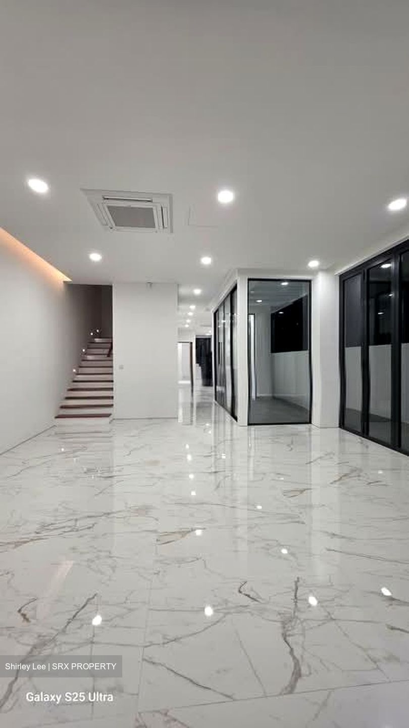 West Coast Road (D5), Terrace #541559151